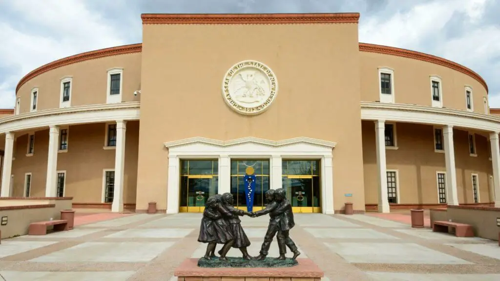 new-mexico-capitol-building