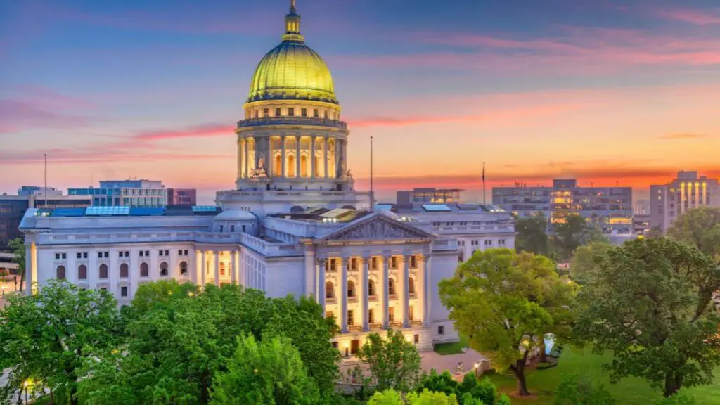 wisconsin-capitol-building